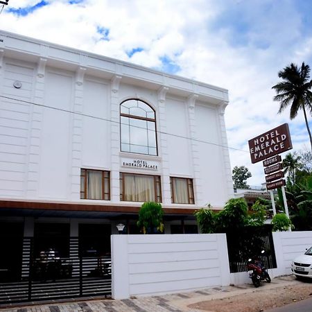Hotel Emerald Palace Kottiyam ภายนอก รูปภาพ